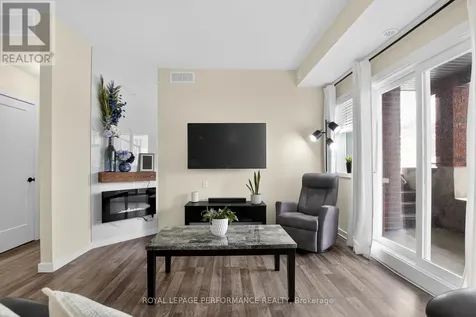 135 Harthill Way Ottawa ON K2J 5V1