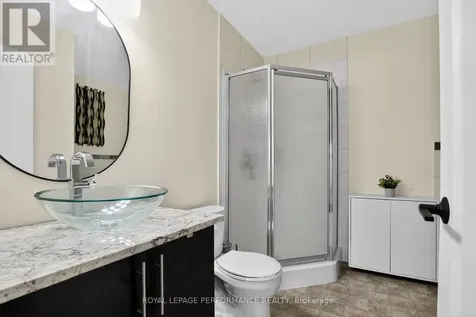 135 Harthill Way Ottawa ON K2J 5V1