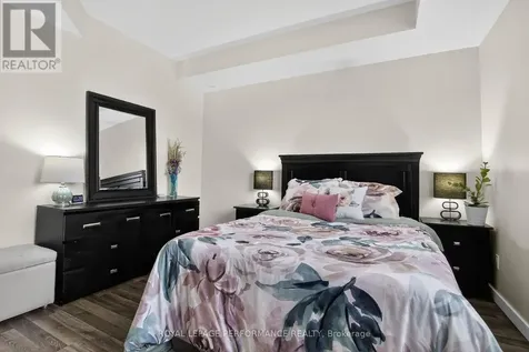 135 Harthill Way Ottawa ON K2J 5V1