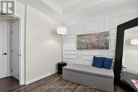 135 Harthill Way Ottawa ON K2J 5V1