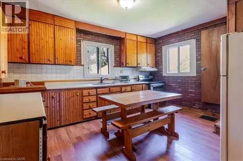 382 Beach Boulevard Hamilton ON L8H 6W7