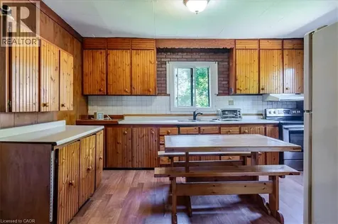 382 Beach Boulevard Hamilton ON L8H 6W7