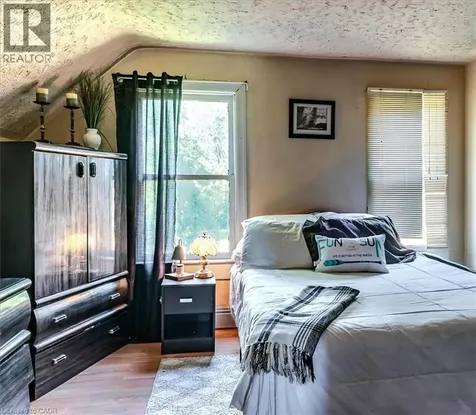 382 Beach Boulevard Hamilton ON L8H 6W7