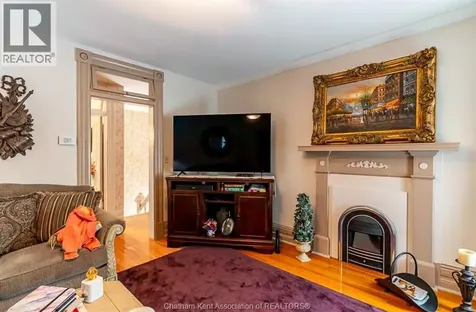374 King Street West Chatham ON N7M 1G4