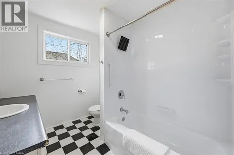355 Cumberland Avenue Hamilton ON L8M 2A5