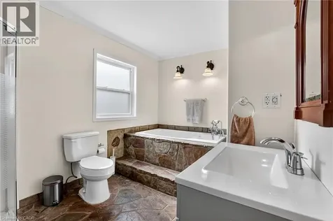 122 South Cayuga Street West Dunnville ON N1A 1P5
