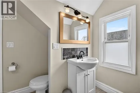122 South Cayuga Street West Dunnville ON N1A 1P5