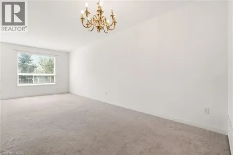 4400 Millcroft Park Drive Burlington ON L7M 5B5