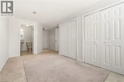 4400 Millcroft Park Drive Burlington ON L7M 5B5
