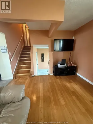 5835 Rose Street Windsor ON N8T 3E6