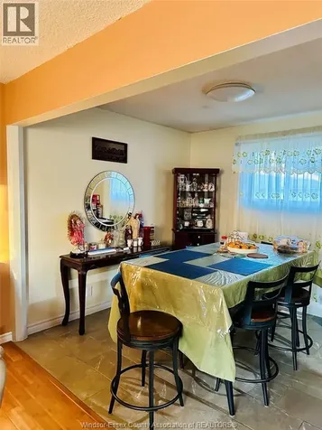 5835 Rose Street Windsor ON N8T 3E6