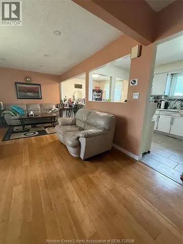 5835 Rose Street Windsor ON N8T 3E6