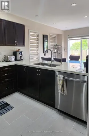 152 Thomas Avenue Brantford ON N3S 0C8