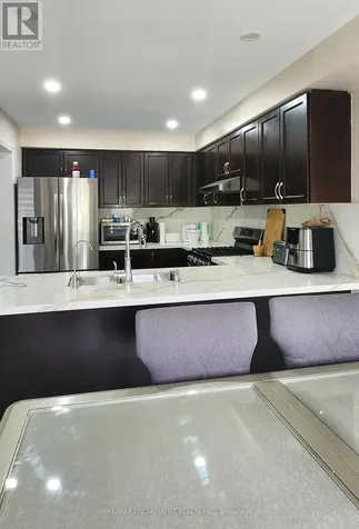 152 Thomas Avenue Brantford ON N3S 0C8