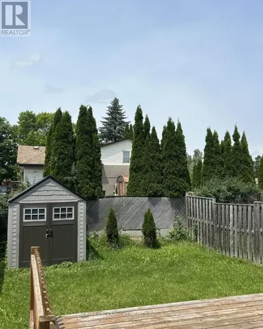 152 Thomas Avenue Brantford ON N3S 0C8