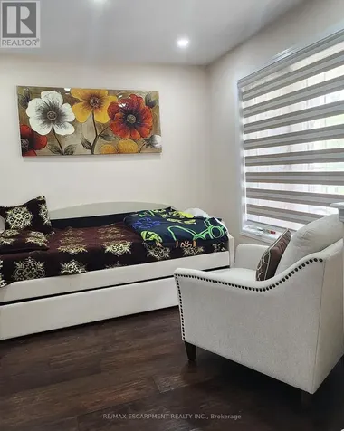 152 Thomas Avenue Brantford ON N3S 0C8