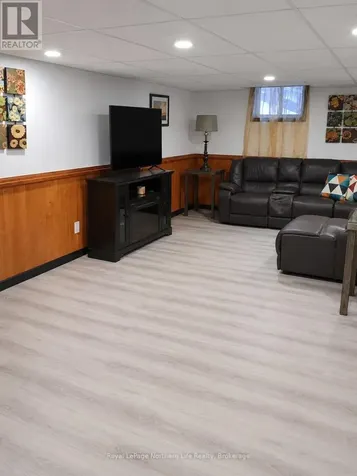 799 Maple Hill Road Powassan ON P0H 1Z0