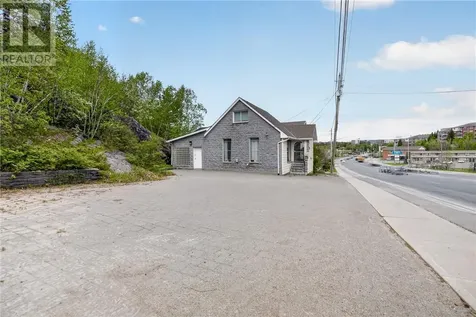 1583 Regent Street Greater Sudbury ON P3E 3Z7