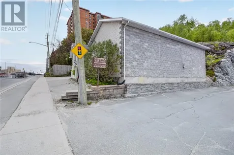 1583 Regent Street Greater Sudbury ON P3E 3Z7