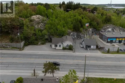 1583 Regent Street Greater Sudbury ON P3E 3Z7