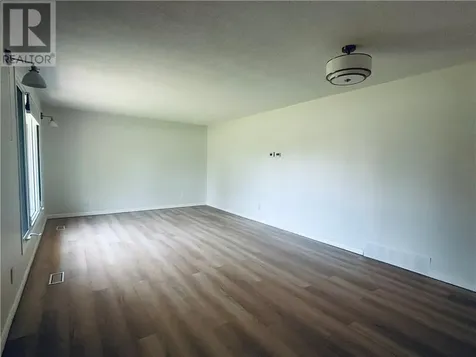 22 Houle Avenue Dowling ON P0M 1R0