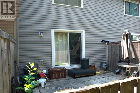 1759 Lamoureux Drive Ottawa ON K1E 2N5