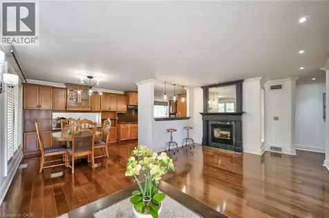 1386 Hixon Street Oakville ON L6L 1R7