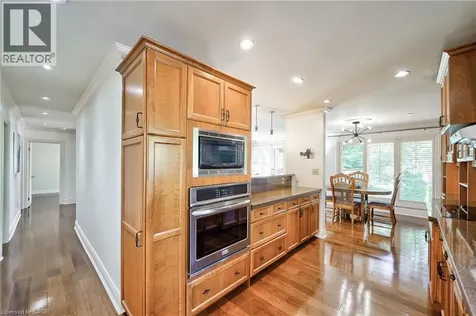 1386 Hixon Street Oakville ON L6L 1R7