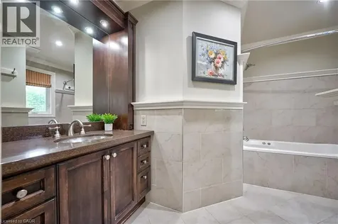 1386 Hixon Street Oakville ON L6L 1R7