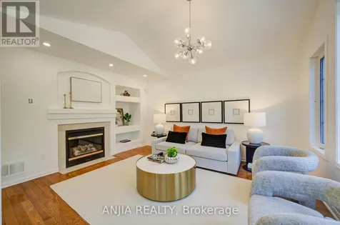 136 Winston Castle Drive Markham ON L6C 2N4