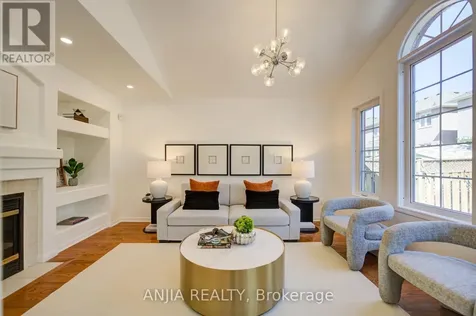 136 Winston Castle Drive Markham ON L6C 2N4