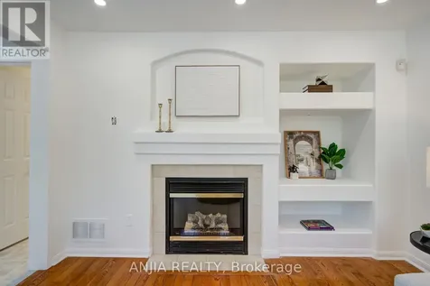 136 Winston Castle Drive Markham ON L6C 2N4