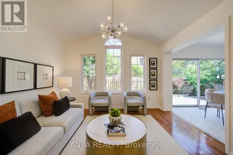 136 Winston Castle Drive Markham ON L6C 2N4
