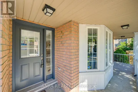136 Winston Castle Drive Markham ON L6C 2N4