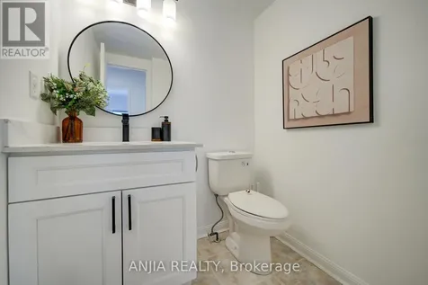 136 Winston Castle Drive Markham ON L6C 2N4