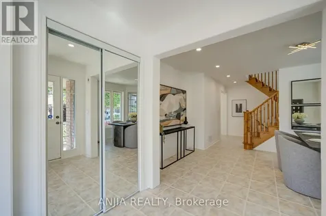 136 Winston Castle Drive Markham ON L6C 2N4