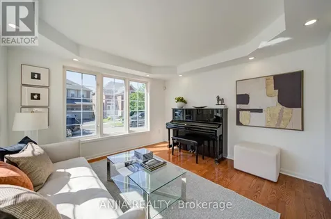 136 Winston Castle Drive Markham ON L6C 2N4