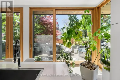 16 Dorothy Street Toronto (south Riverdale) ON M4L 0A3