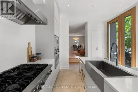 16 Dorothy Street Toronto (south Riverdale) ON M4L 0A3
