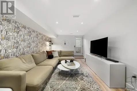 16 Dorothy Street Toronto (south Riverdale) ON M4L 0A3
