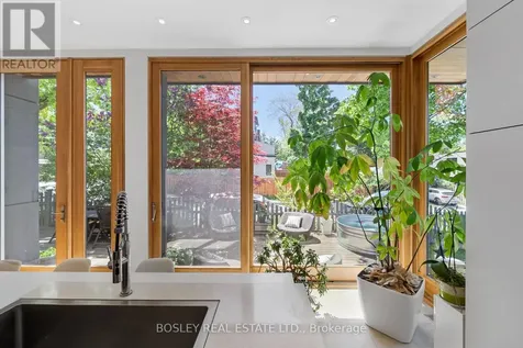 16 Dorothy Street Toronto (south Riverdale) ON M4L 0A3