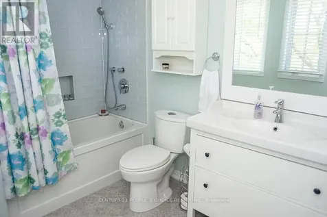 4486 Virtue Court Burlington (shoreacres) ON L7L 6J9