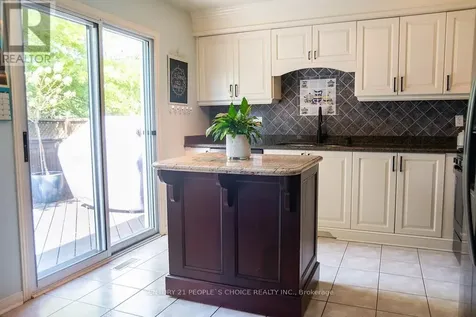 4486 Virtue Court Burlington (shoreacres) ON L7L 6J9