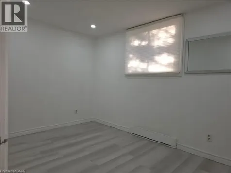 565 Greenfield Avenue Kitchener ON N2C 2P5