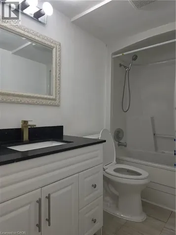 565 Greenfield Avenue Kitchener ON N2C 2P5