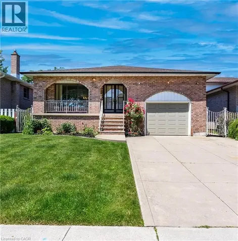 102 Markson Crescent Hamilton ON L8T 4W4