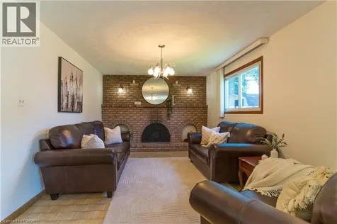102 Markson Crescent Hamilton ON L8T 4W4