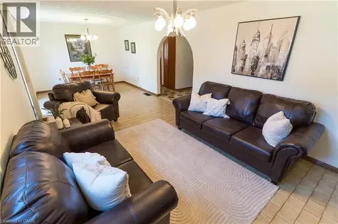 102 Markson Crescent Hamilton ON L8T 4W4