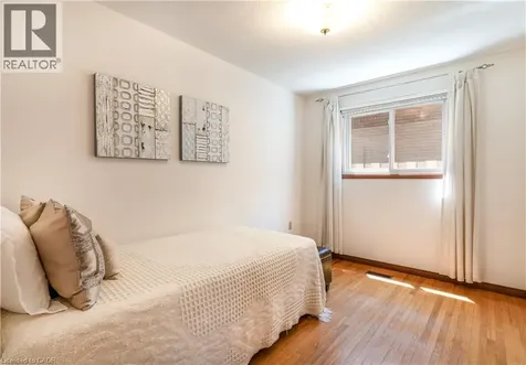 102 Markson Crescent Hamilton ON L8T 4W4