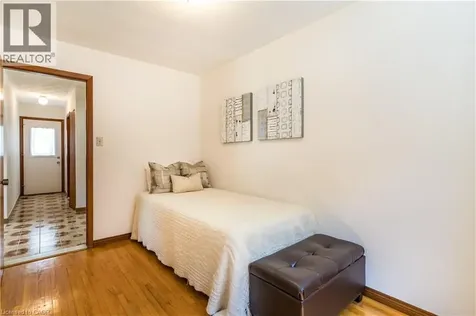 102 Markson Crescent Hamilton ON L8T 4W4